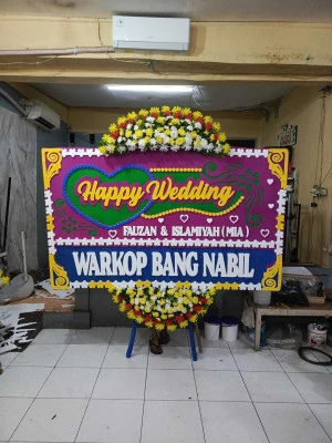 Papan Bunga di Jajar Laweyan